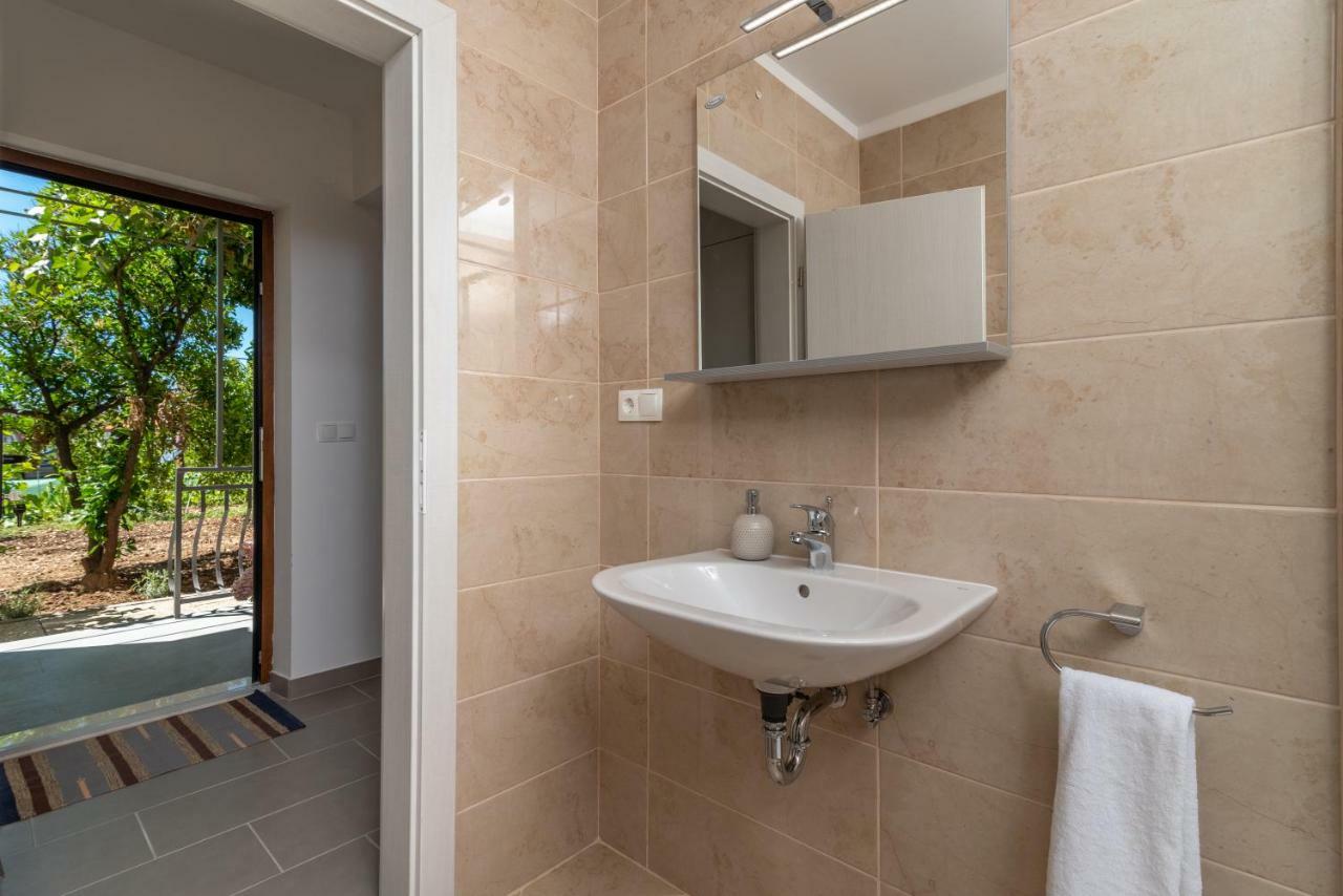Kiwi Apartment Trogir Exterior foto